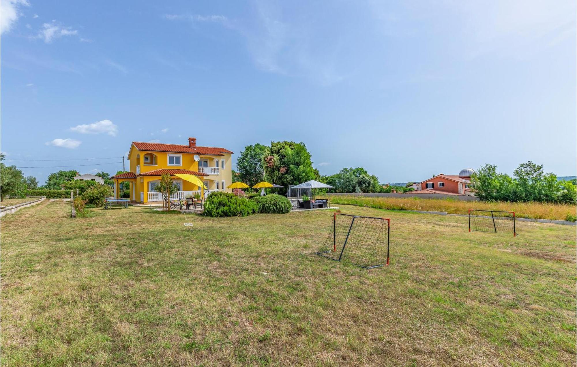 Amazing Home In Valtura Екстериор снимка