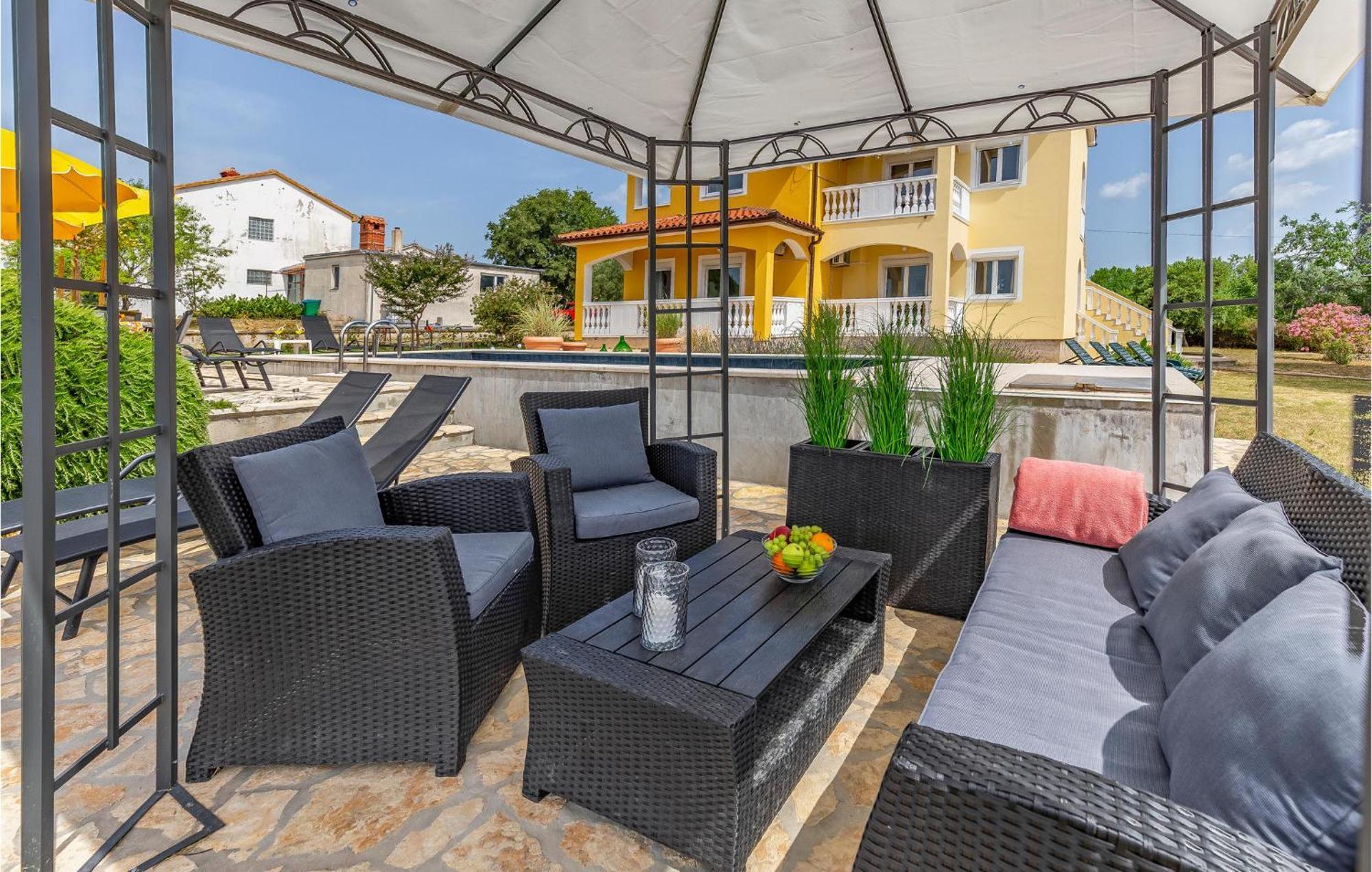 Amazing Home In Valtura Екстериор снимка